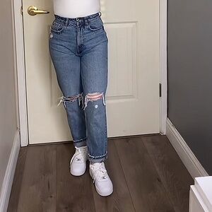 Zara Women’s Relaxed Fit Light Blue Jeans